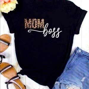 Mom boss screen printed Tees 🖤🐆